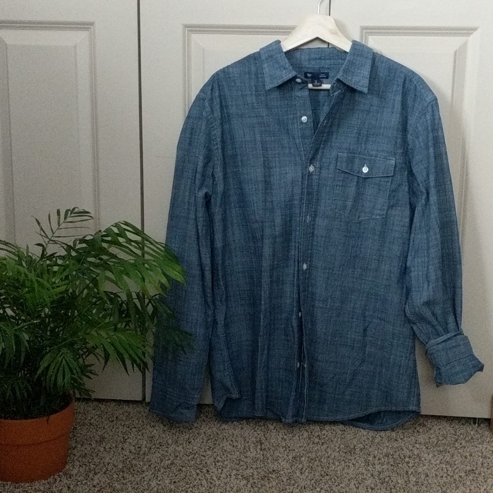 4/$20 Gap Button Down